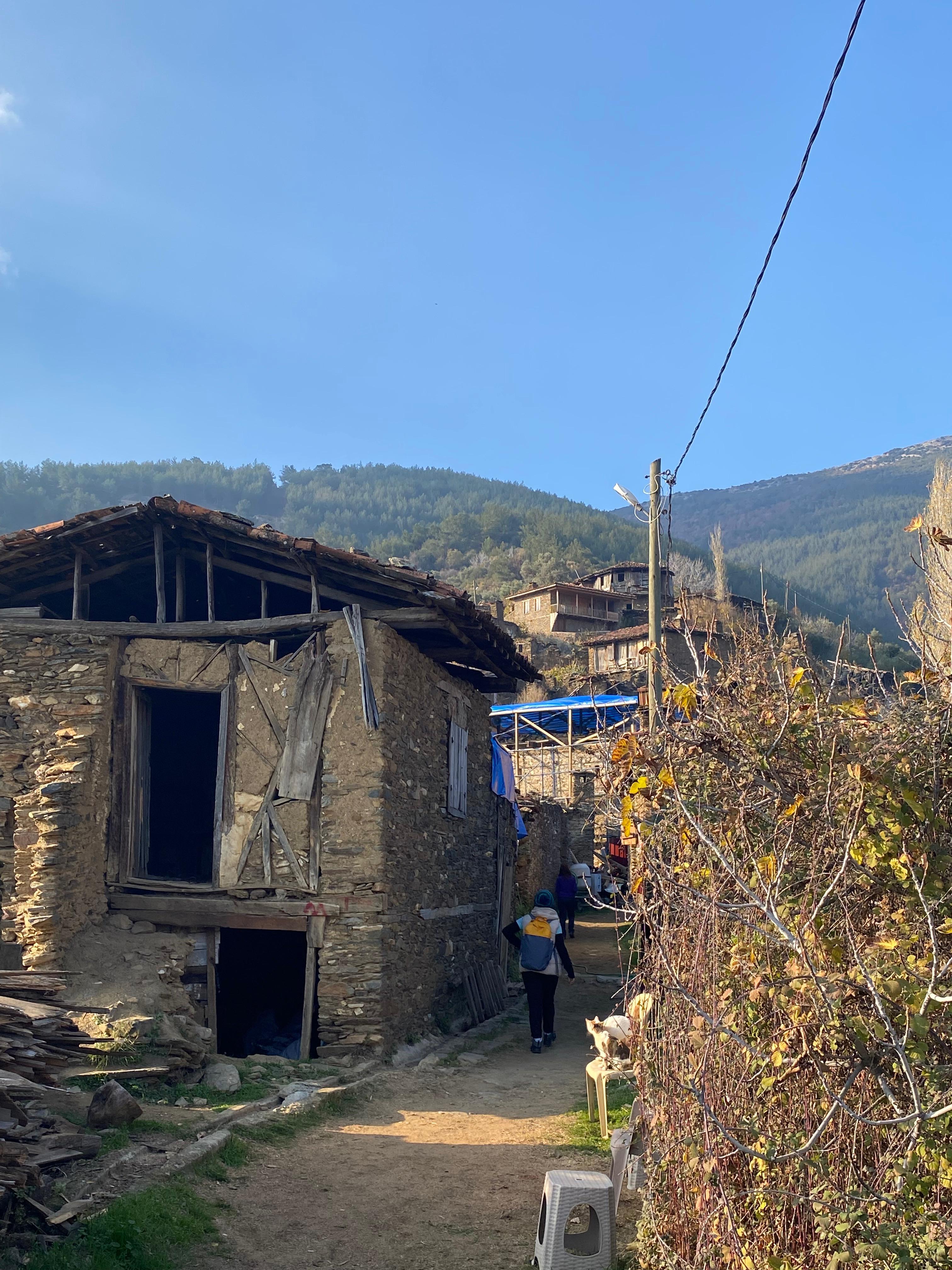 TURBELDAK Zamanın Durduğu Lübbey Köyü'nü Keşfetti
