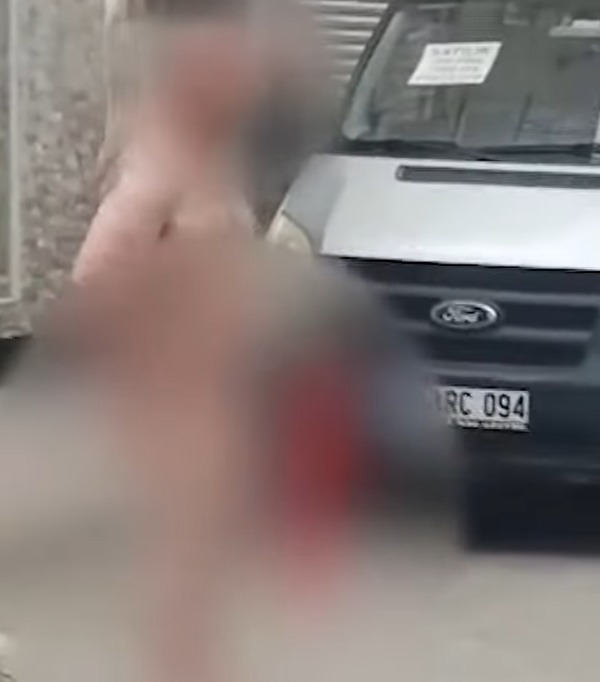 Adres farklı, olay aynı: Bir çıplak dolaşma vakası daha!