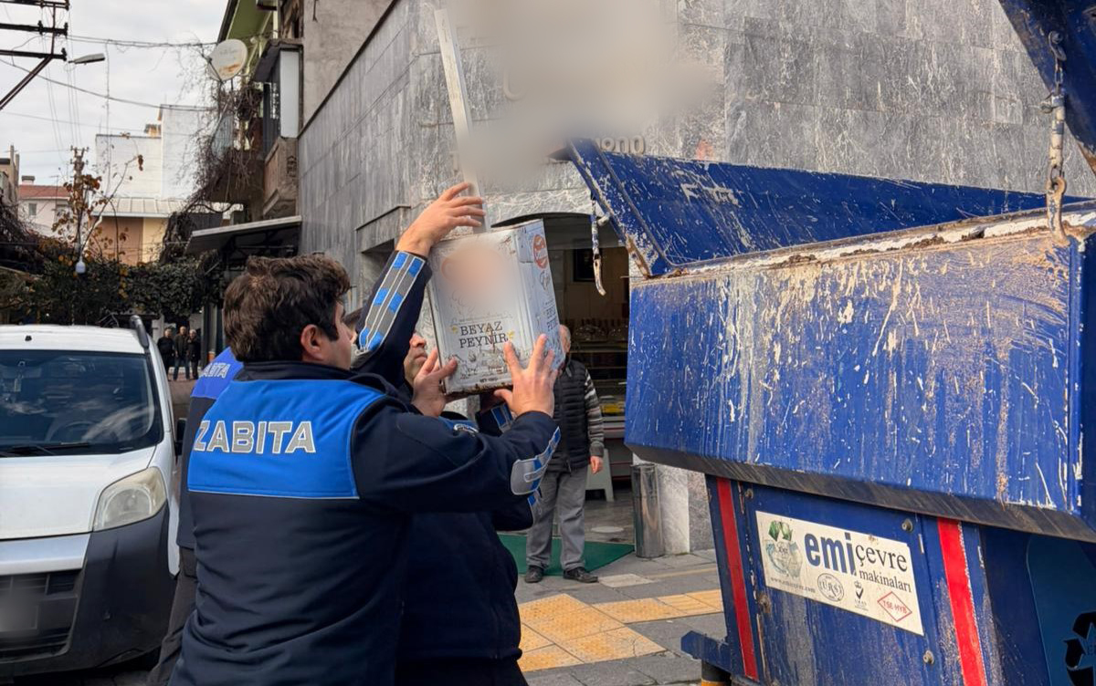 Turgutlu'da zabıta tek tek topladı!