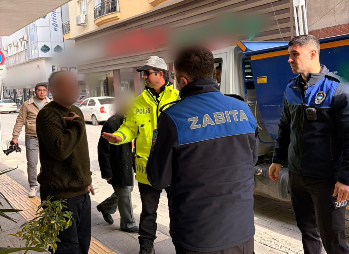 Turgutlu'da zabıta tek tek topladı!