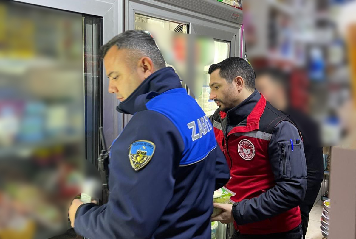 Turgutlu'da zabıta tek tek topladı!