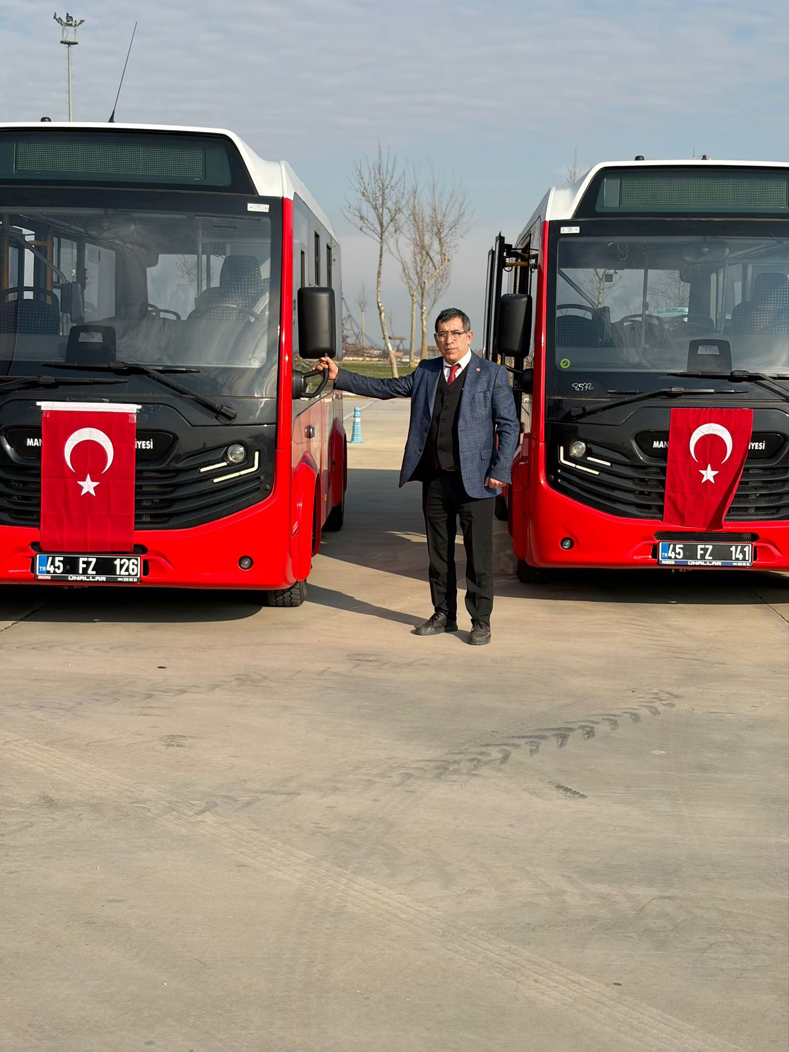 Büyükşehir’den Turgutlu’ya 2 yeni toplu ulaşım aracı