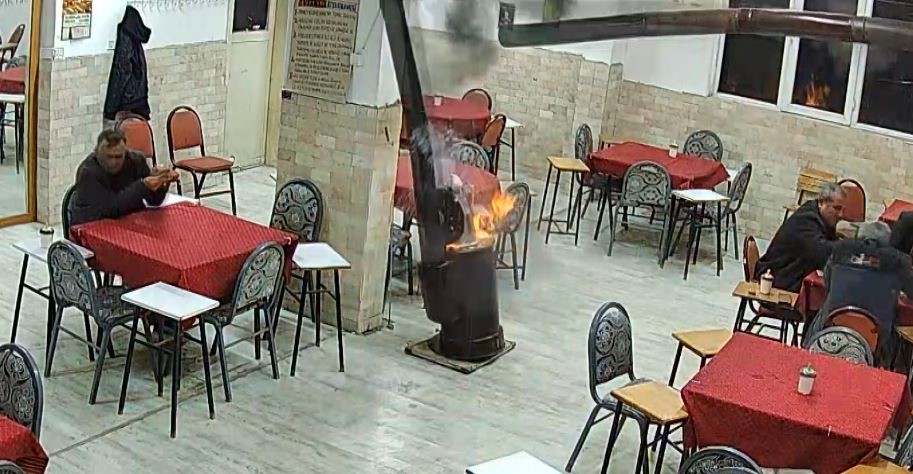 Güzel koksun diye kolonya döktüler: Ortalık savaş alanına döndü!