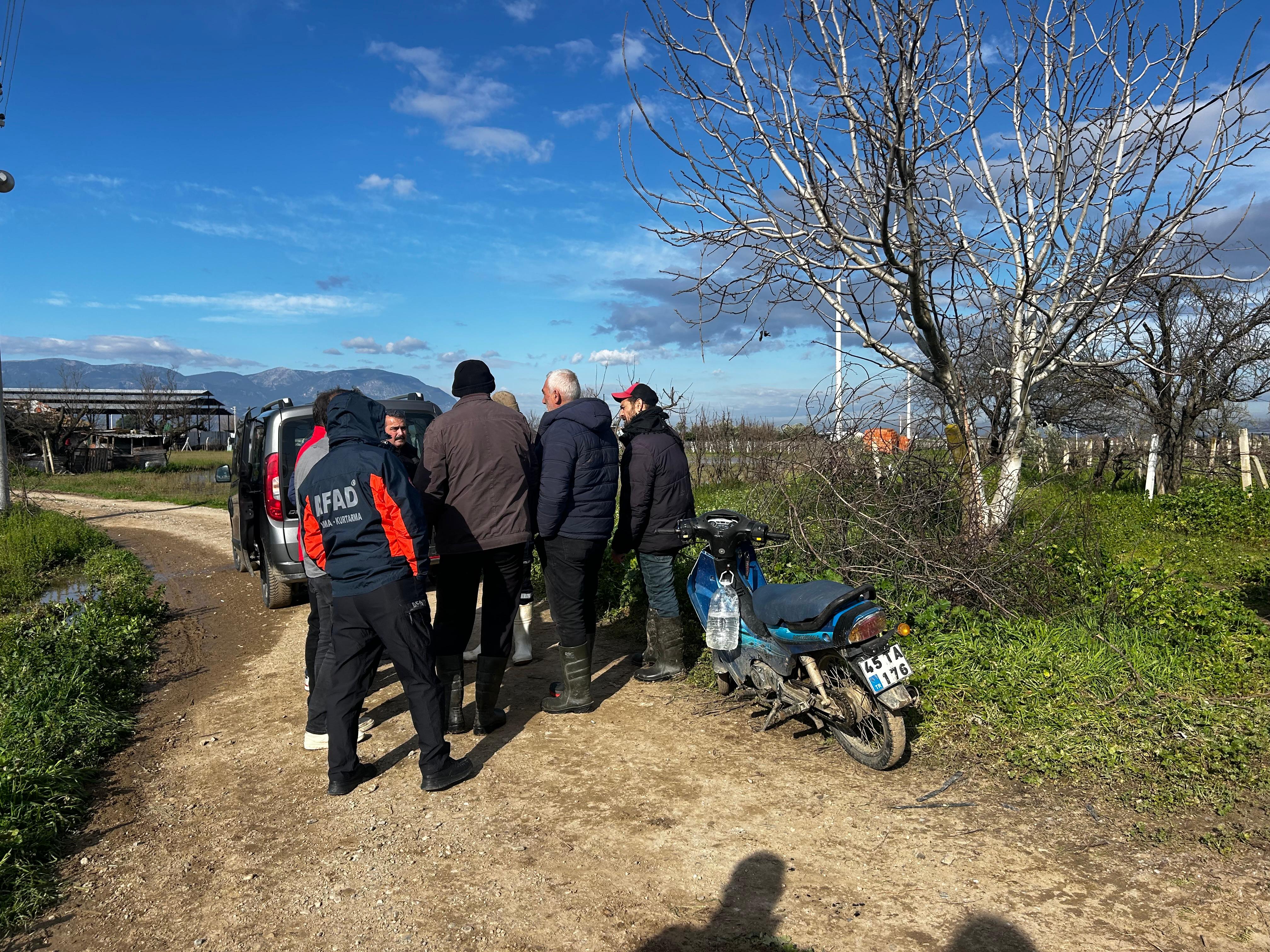 AFAD Gediz taşkını sonrası Turgutlu'da inceleme yaptı