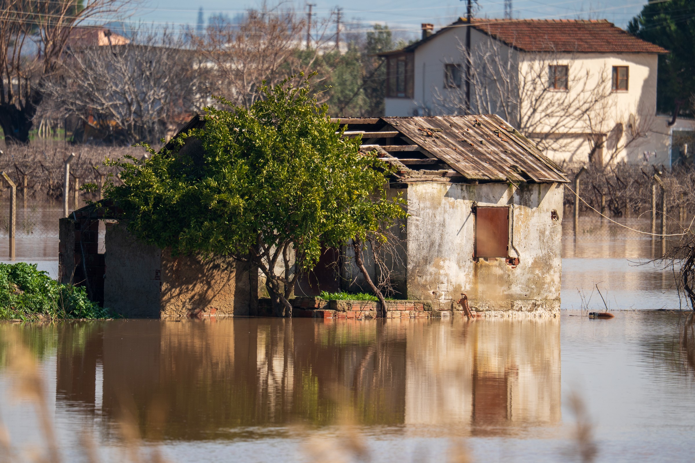 Gediz Nehri Taştı, Nif Çayı Köprüsü Tehlike Sinyali Veriyor