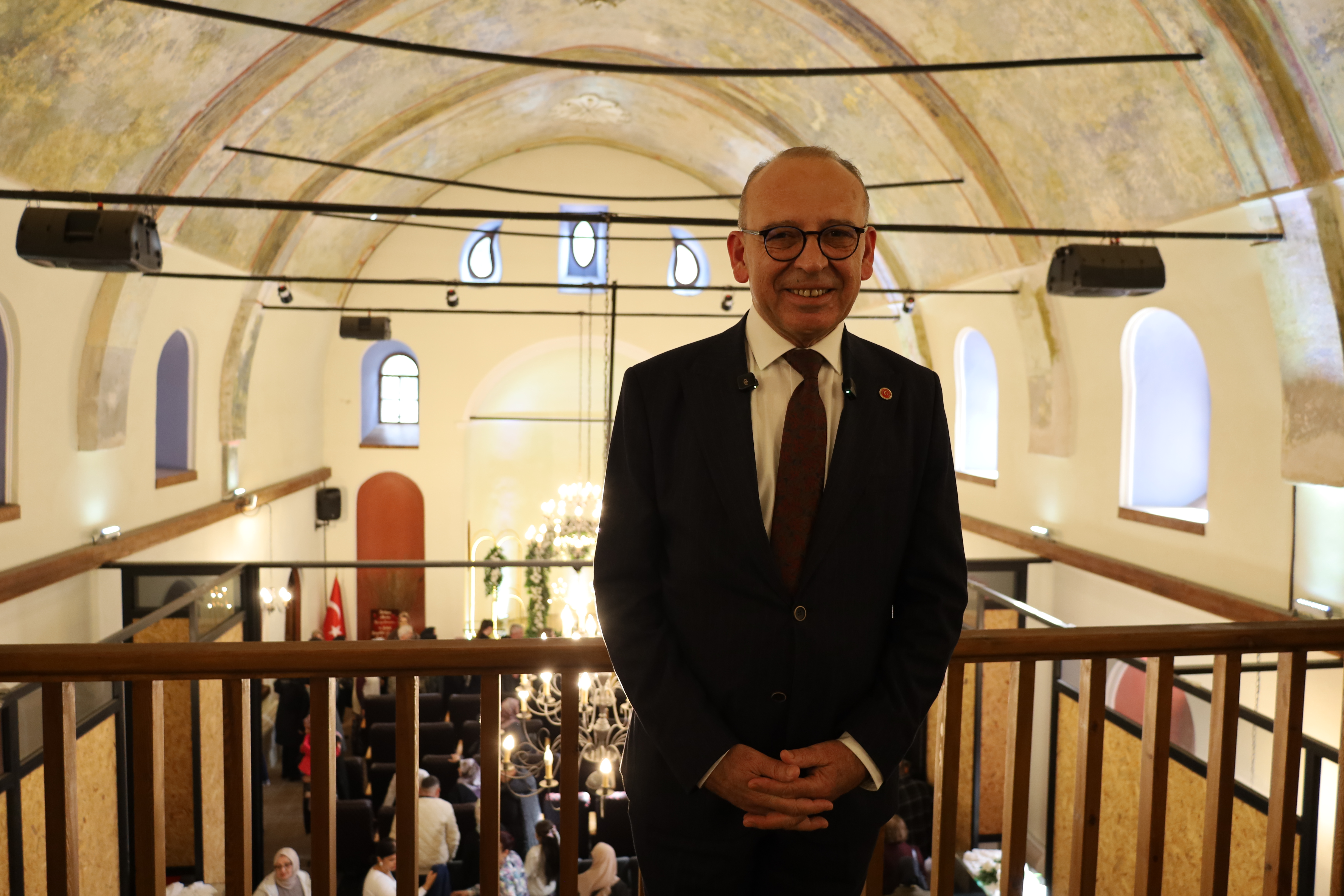 Turgutlu’da Sevgililer Günü'nde 10 çift mutluluğa "Evet" dedi