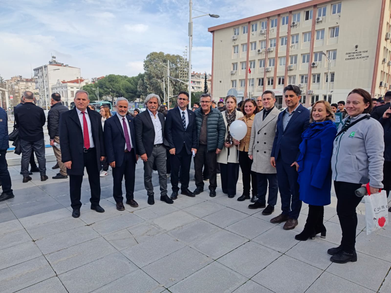 Manisa Bağımlılıkla Mücadele Platformu 9 Şubat Yürüyüşüne Katıldı