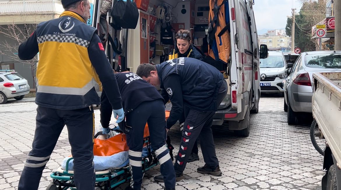Turgutlu'da evinde düşen felçli kadının imdadına itfaiye yetişti