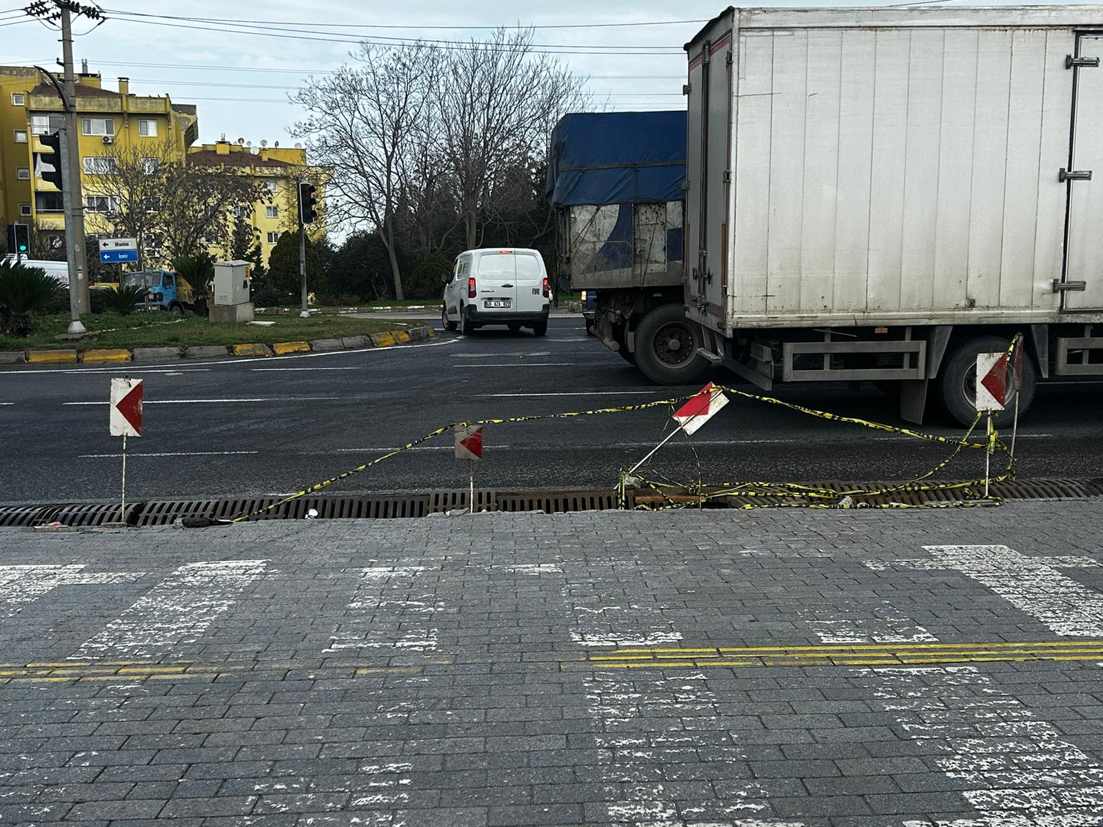 Ergenekon Kavşağı'ndaki mazgallar tehlike saçıyor