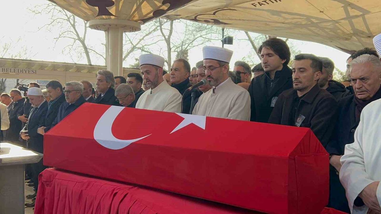 Usta tarihçi Ortaylı son yolculuğuna uğurlandı
