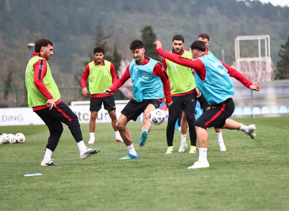 A Milli Futbol Takımı, Kosova maçı hazırlıklarına başladı