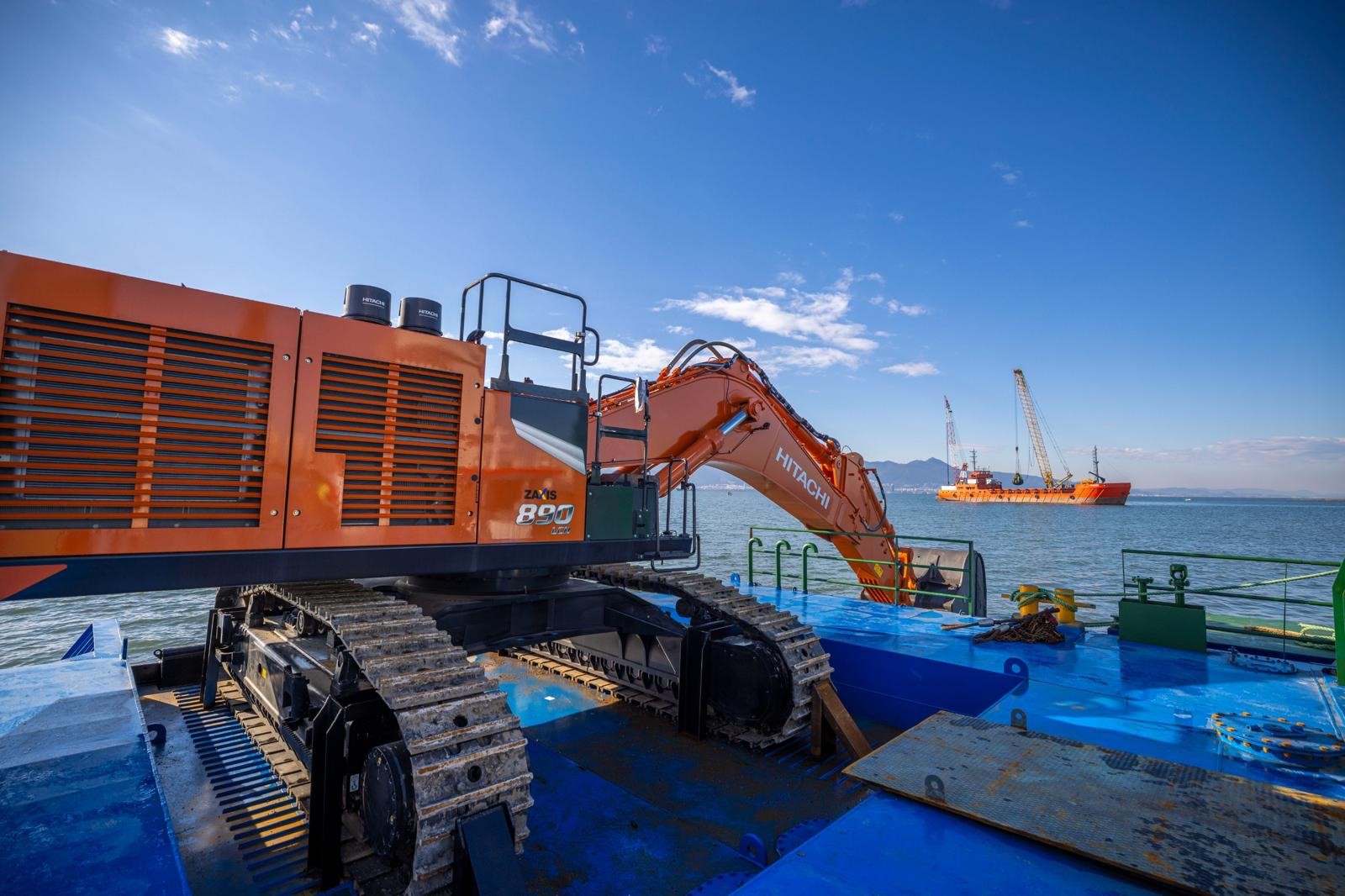 İzmir Körfezi'nden 1 milyon ton çamur çıkarıldı