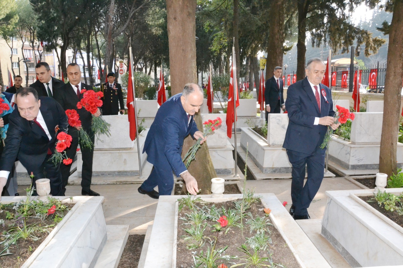 Manisa’da Çanakkale Zaferi’nin 111. yılı törenle anıldı