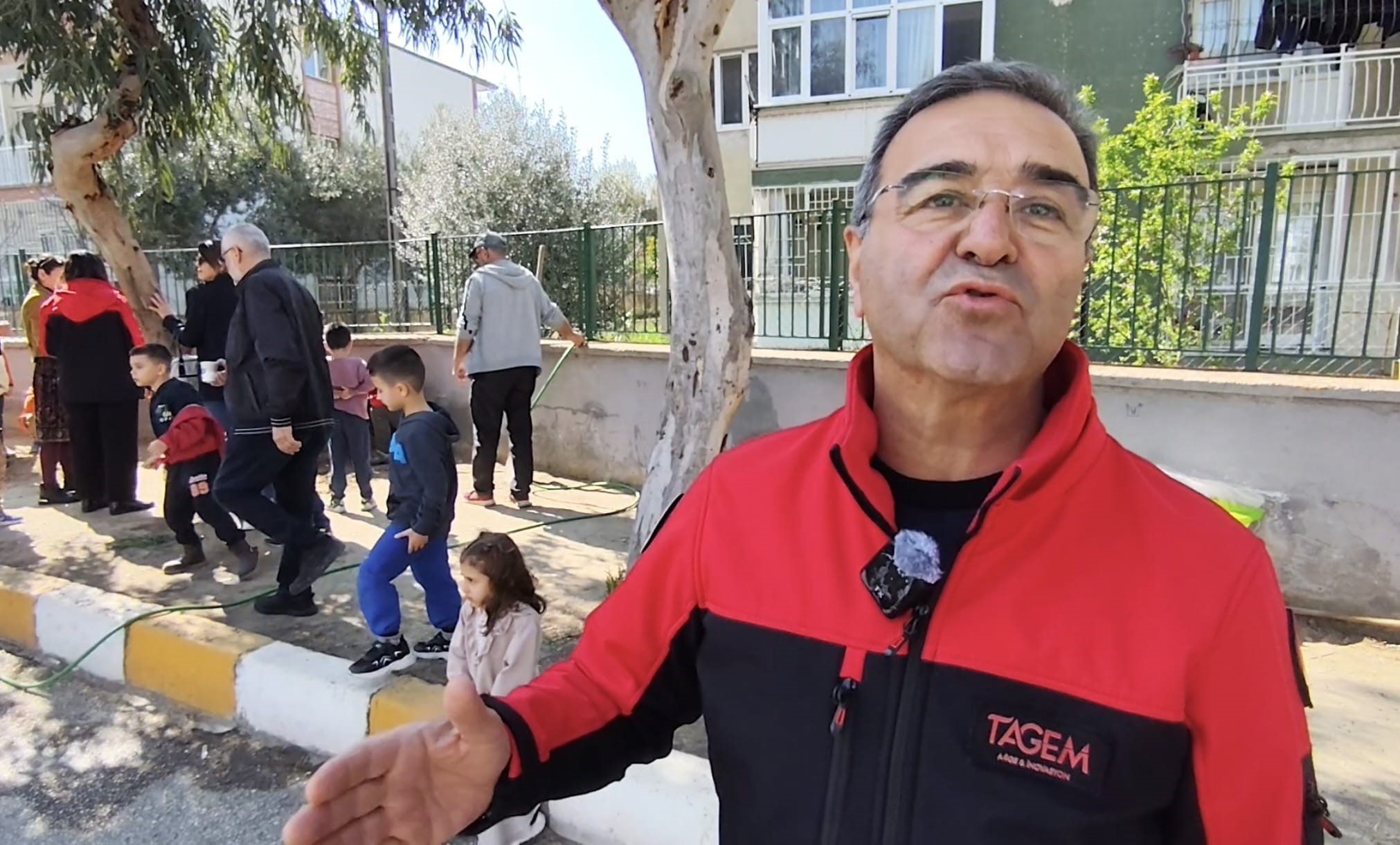 Manisa’da çocuklar okul bahçesinde üzüm yetiştirecek