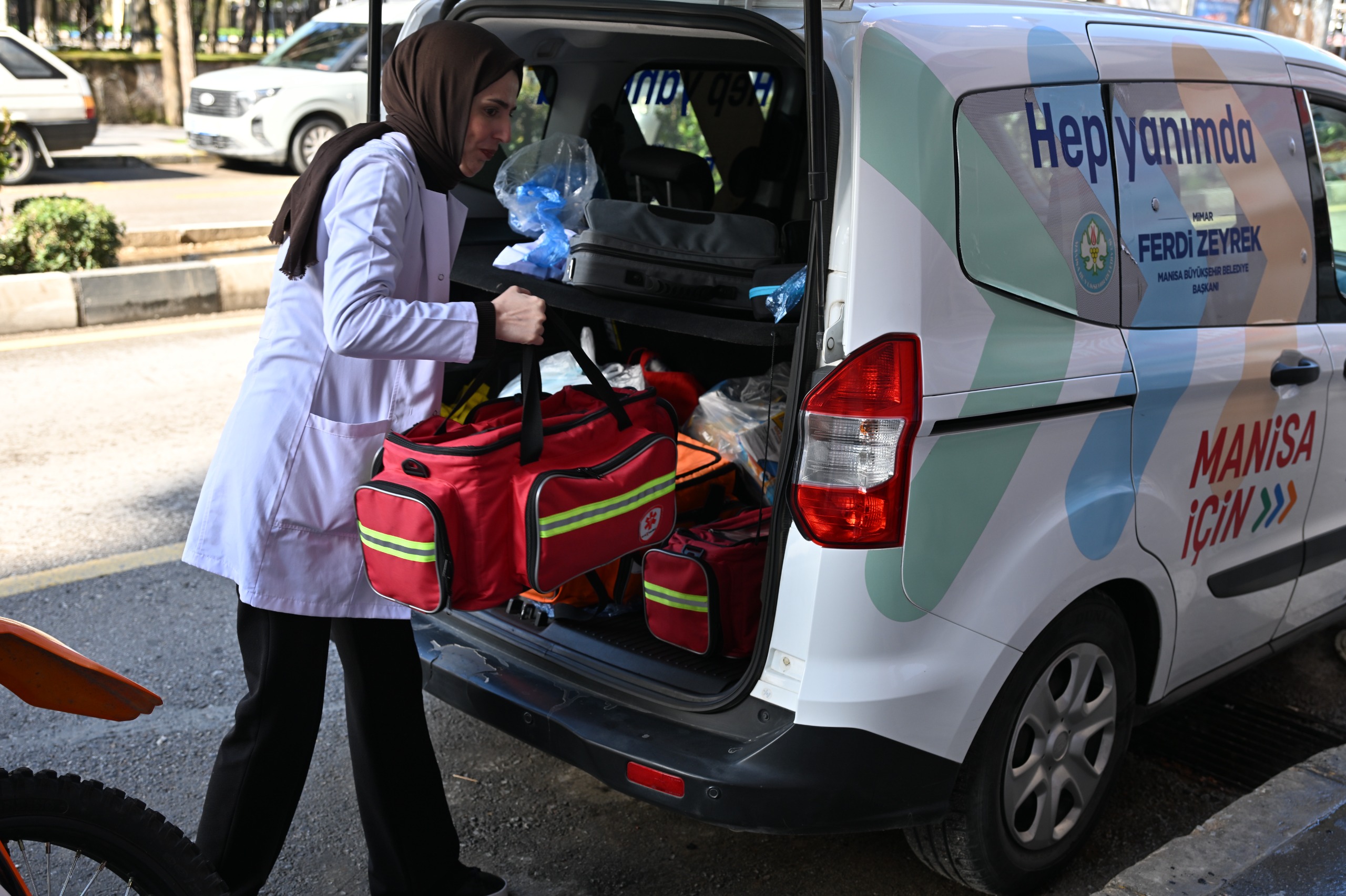 Manisa Büyükşehir'den 65 Yaş Üstüne Evde Bakım Hizmeti