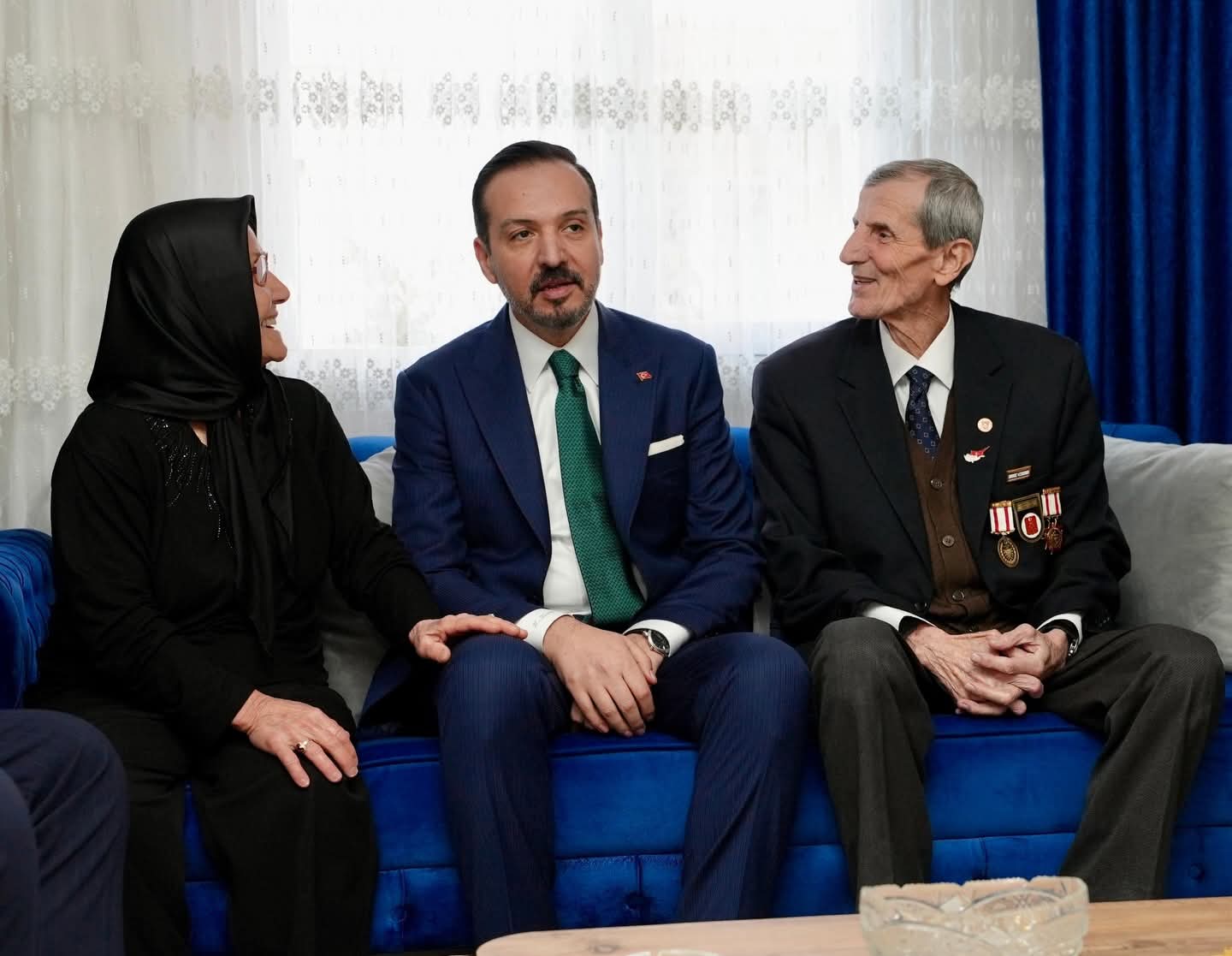 AK Parti heyetinden Kıbrıs Gazisine vefa ziyareti