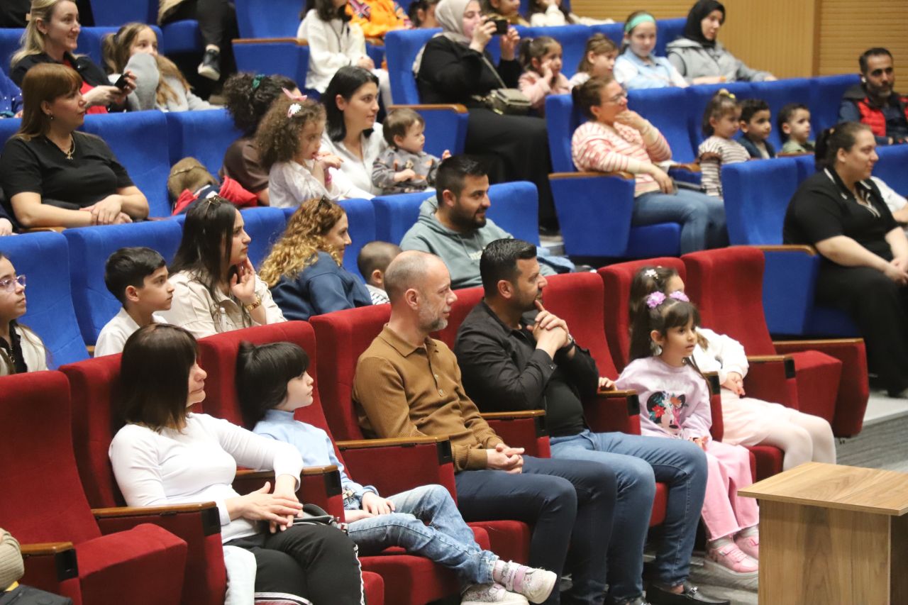 “Turgut ve Lulu” İlk Kez Sahne Aldı