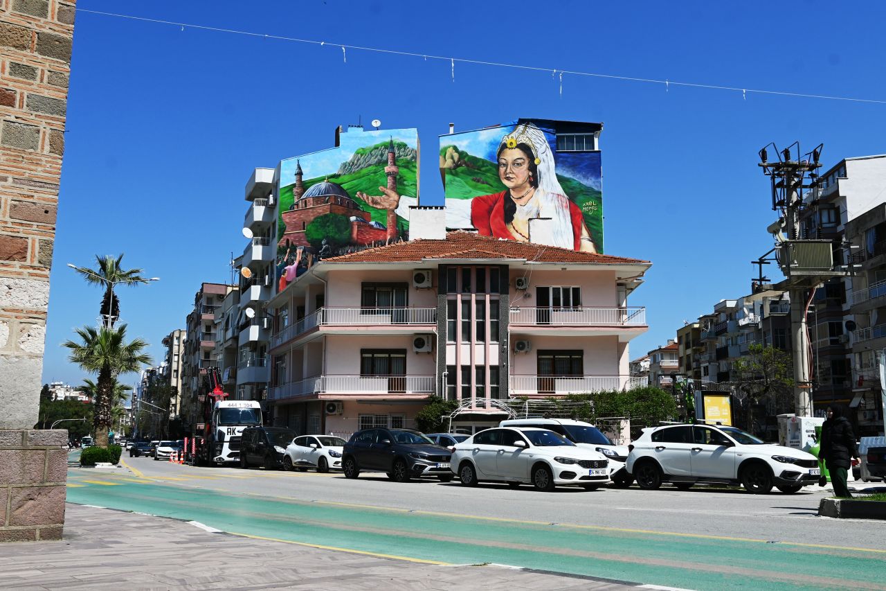 Manisa'da Mesir Macunu Festivali kapsamında duvarlar renklendi