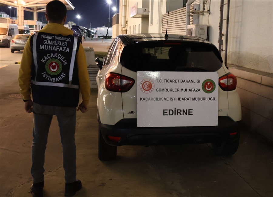 Sınırda Operasyon: 233 kaçak araç ele geçirildi