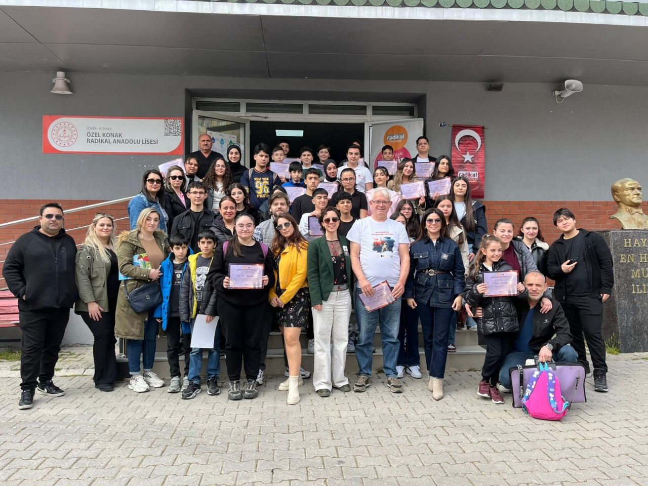 Uzaydan Gelen Sinyali Yakaladılar! İzmirli Öğrencilere Uluslararası Sertifika