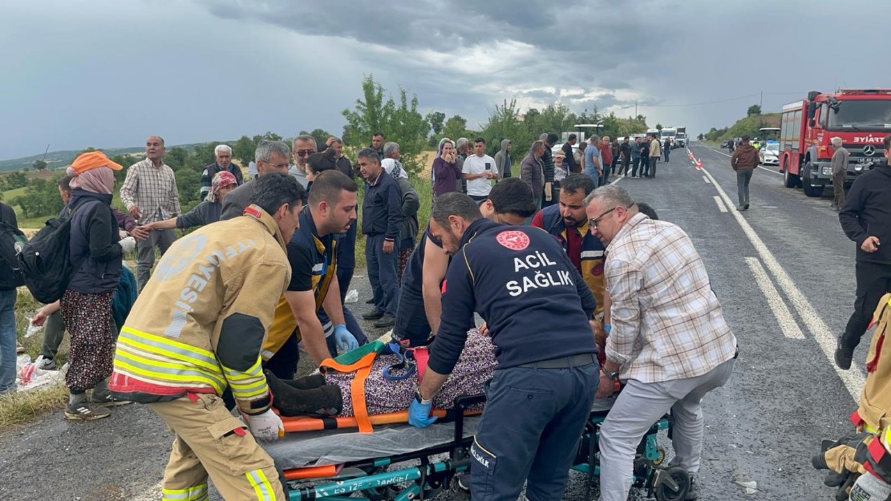Zincirleme trafik kazası: 8 yaralı, 1 gözaltı