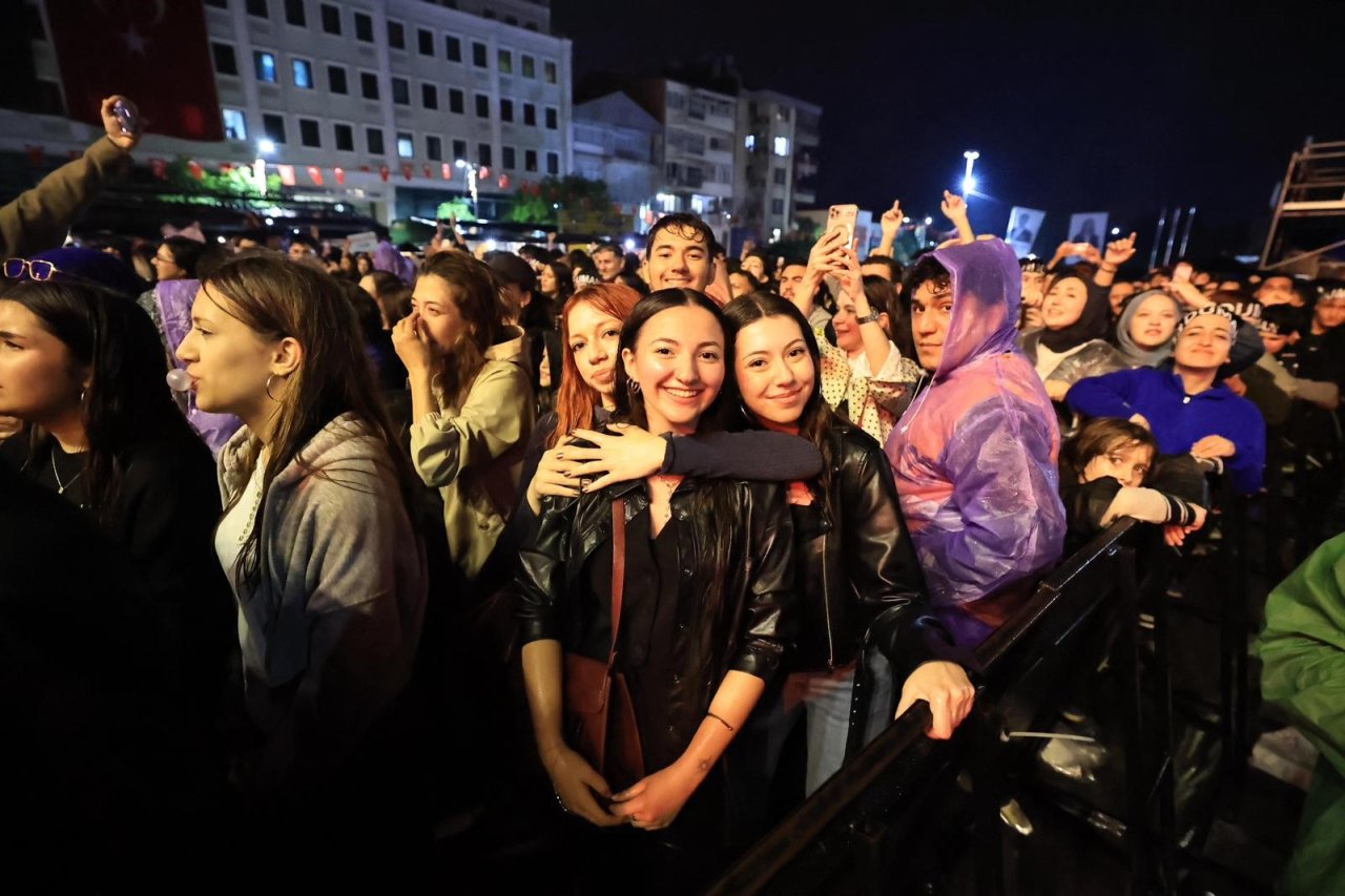 Duman konseriyle Gençlik Festivali’ne muhteşem final