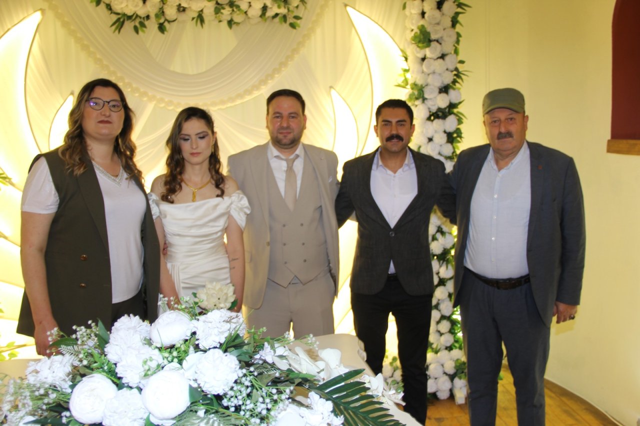 Gökten Ailesinin Mutlu Günü