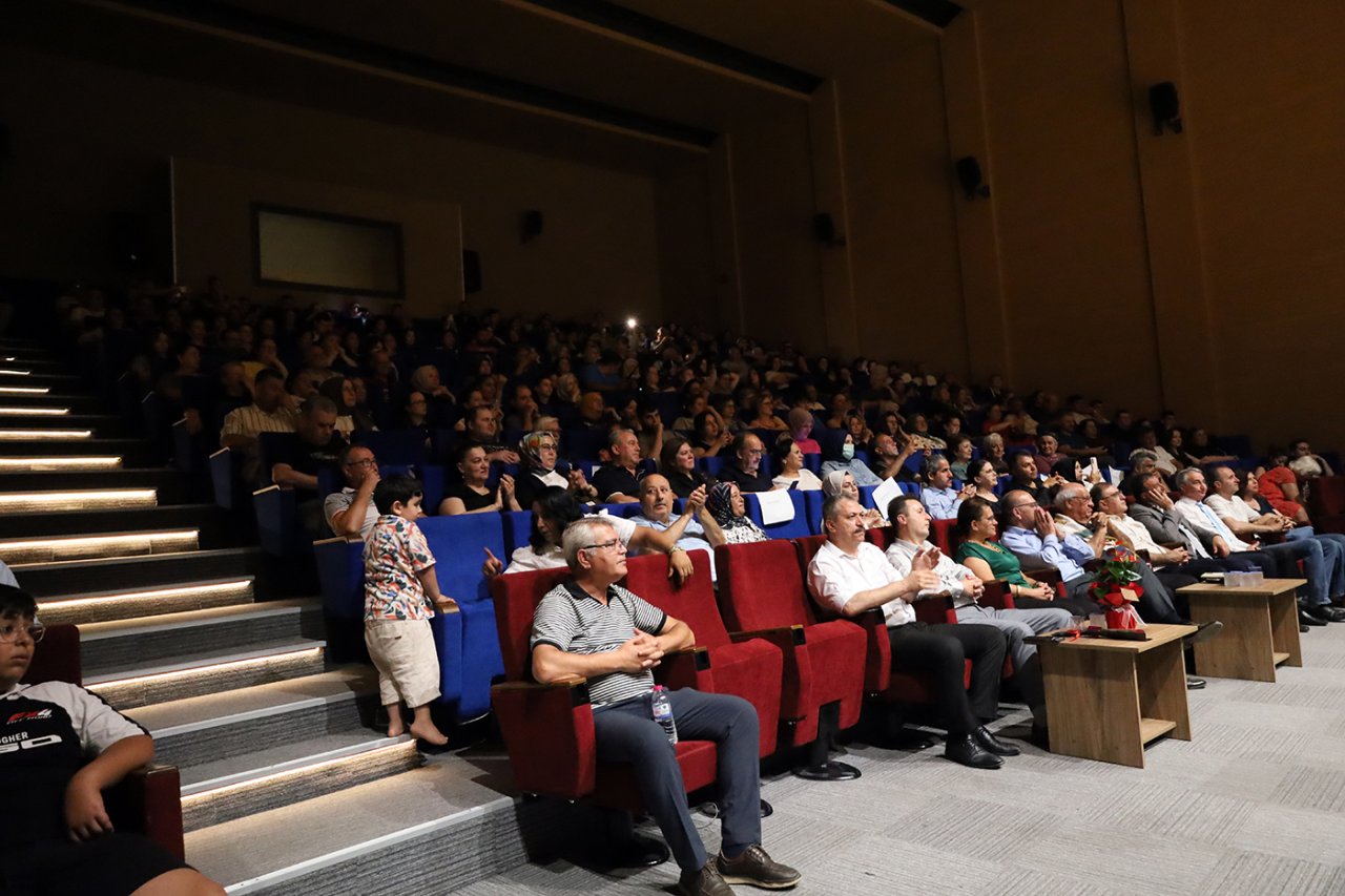Gönülden Nağmeler Konseri Turgutlu’da Sanatseverleri Büyüledi
