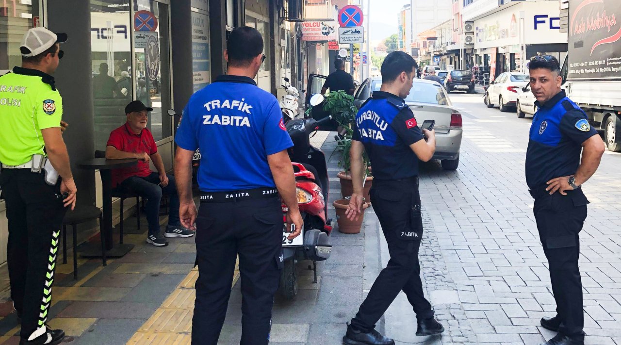 Turgutlu’da kaldırım işgaline karşı ortak denetim