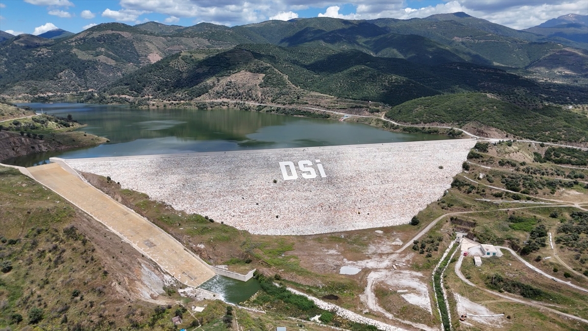 Rahmanlar Barajı tam doluluğa ulaştı, su tahliyesine başlandı