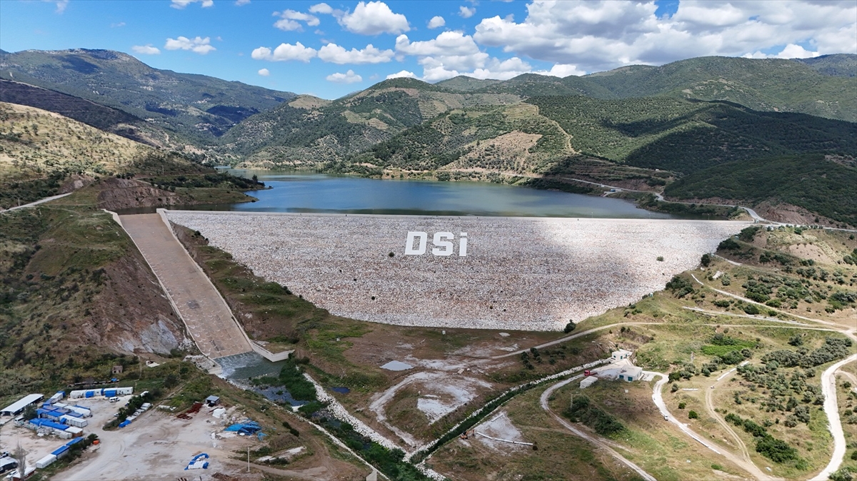 Rahmanlar Barajı tam doluluğa ulaştı, su tahliyesine başlandı