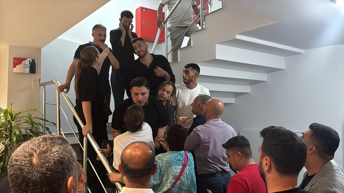 CHP İzmir İl Başkanlığına atandı, görevine böyle başladı