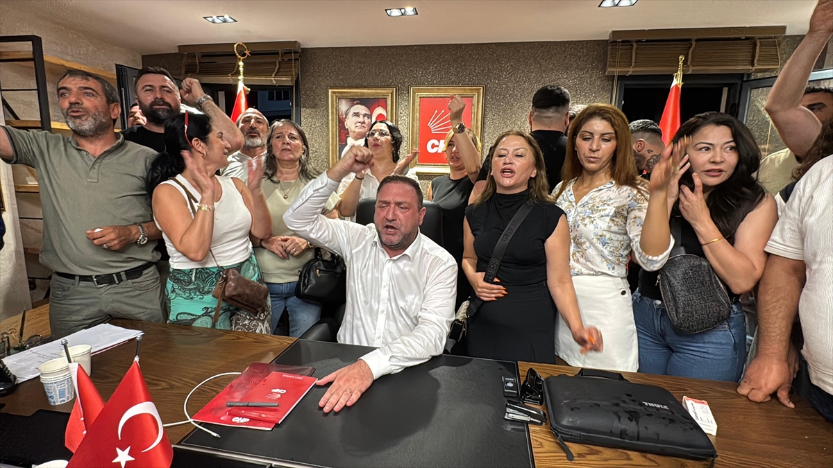 CHP İzmir İl Başkanlığına atandı, görevine böyle başladı