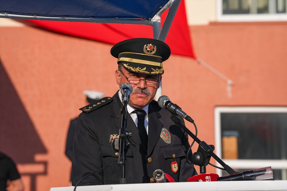 Eğitimlerini tamamlayan 376 polis adayı mezuniyet sevinci yaşadı