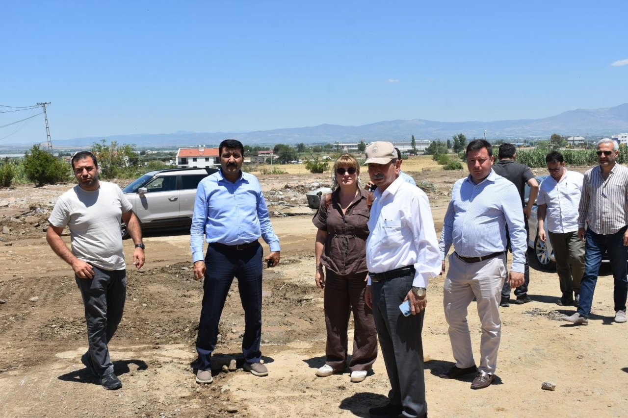 Büyükşehir Sel Vuran İlçede Gece Gündüz Çalışıyor