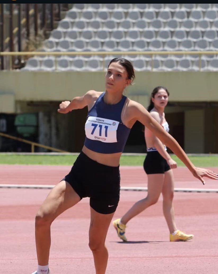 Manisalı sporcu atletizmde Türkiye şampiyonu oldu