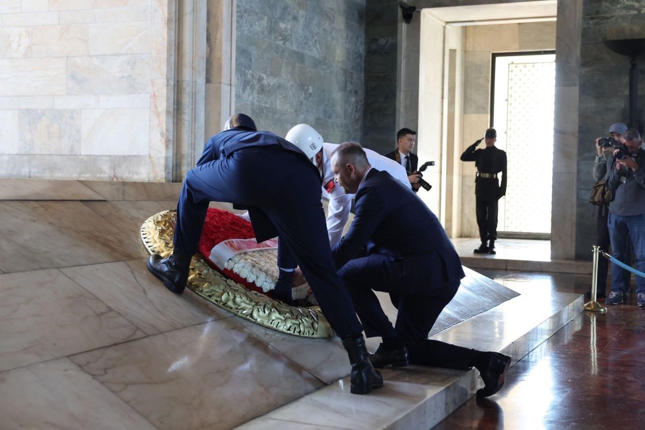 Polonya Cumhurbaşkanı Nawrocki, Anıtkabir'i ziyaret etti