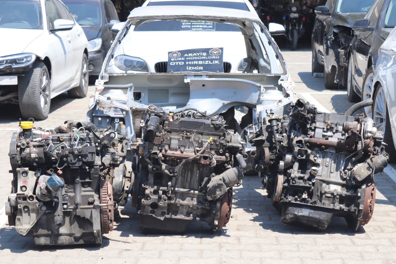 İzmir merkezli 6 ilde lüks araç operasyonu: 30 milyon liralık vurgun