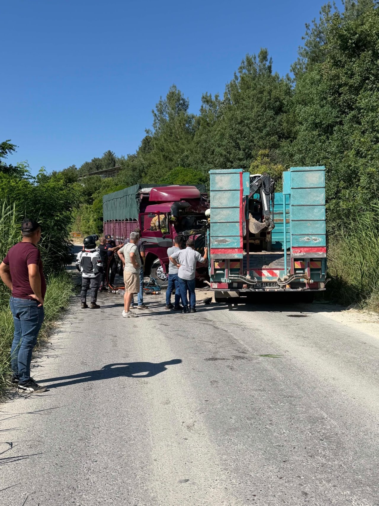 Manisa'da feci kaza! 1 ölü 2 yaralı