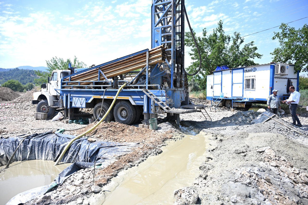 Turgutlu'nun iki mahallesinde yeni içme suyu sondaj çalışmaları