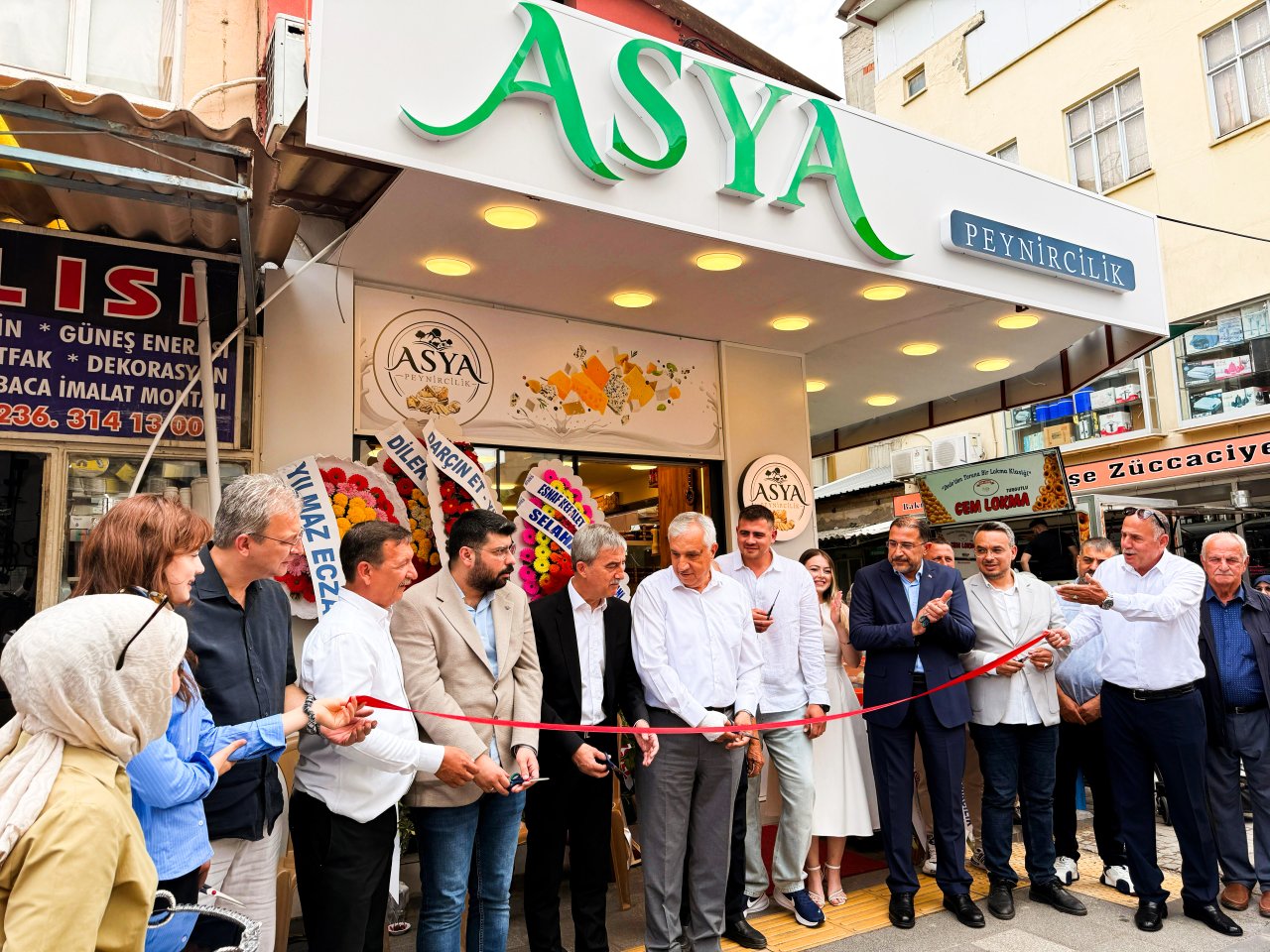 Turgutlu’da Asya Peynircilik Hizmete Açıldı