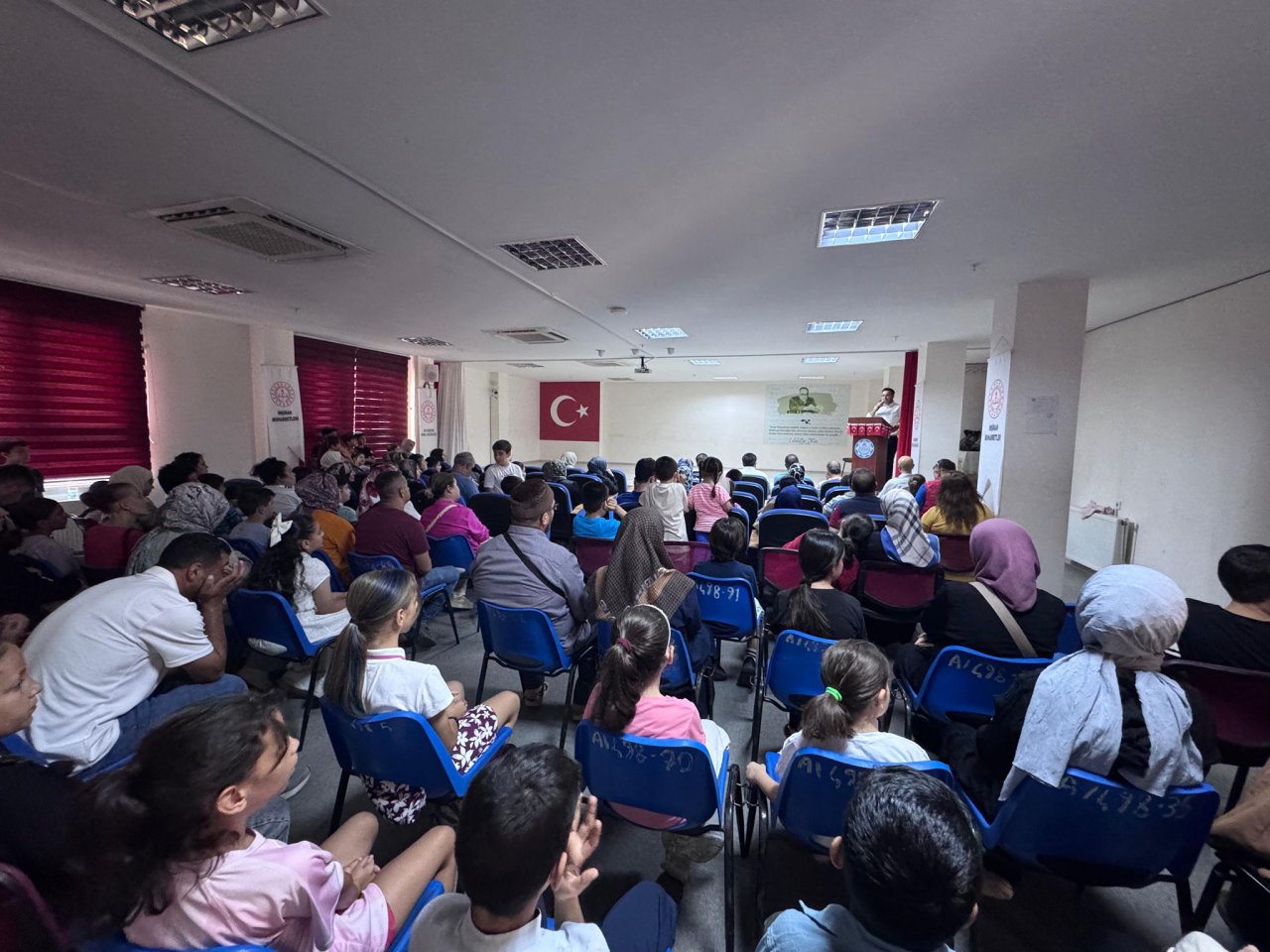 Turgutlu Necmettin Erbakan İmam Hatip Ortaokulu'nda Başarılı Öğrenciler Ödüllendirildi