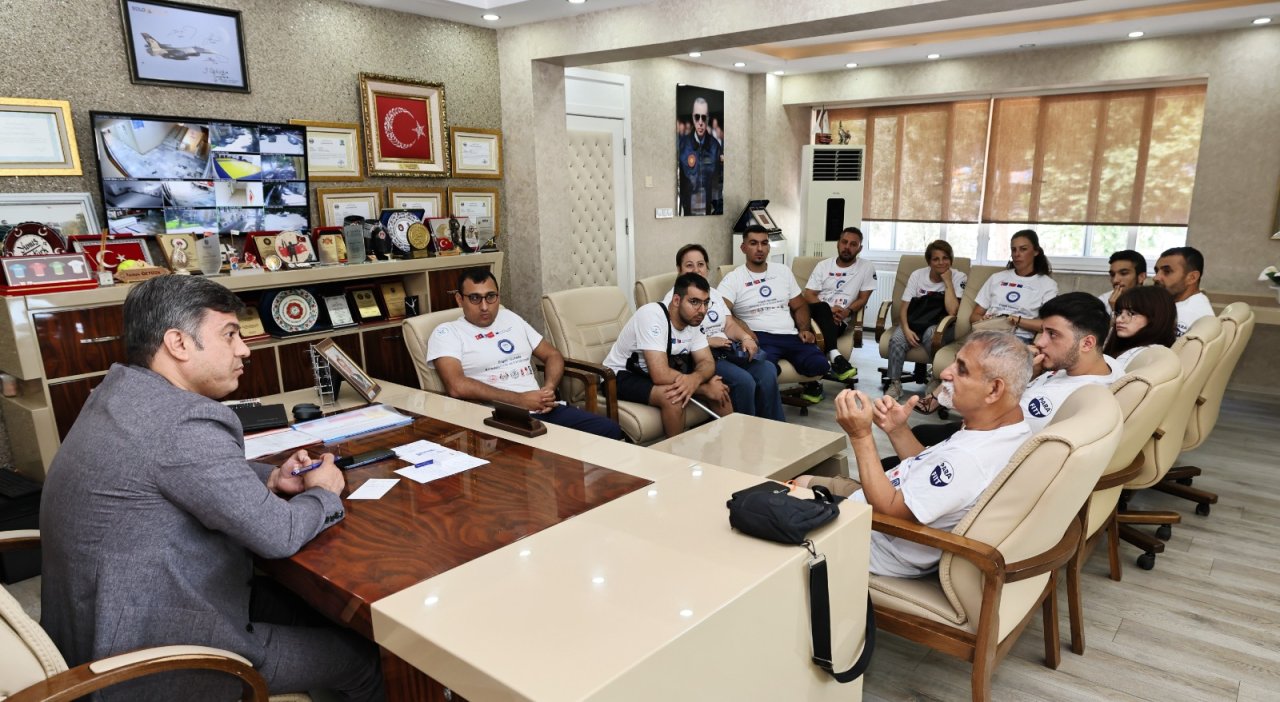 Manisalı Engelli Yüzücüler ADES Projesi ile Zoru Başardı