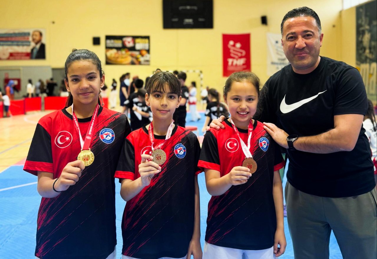 Akbey’in sporcuları yine gururlandırdı