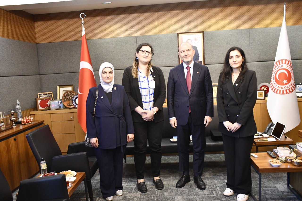 Mehir Aile Platformu Heyeti Cumhurbaşkanlığı'nda Aile Odaklı Çalışmalarını Anlattı
