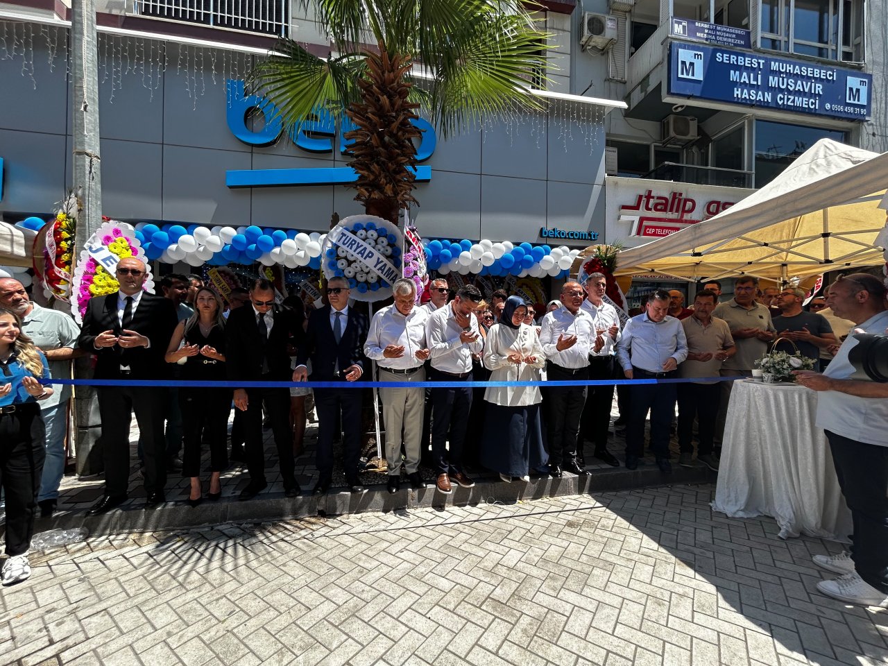 Barmanlar Beko Turgutlu Bayii Açılışı Gerçekleşti