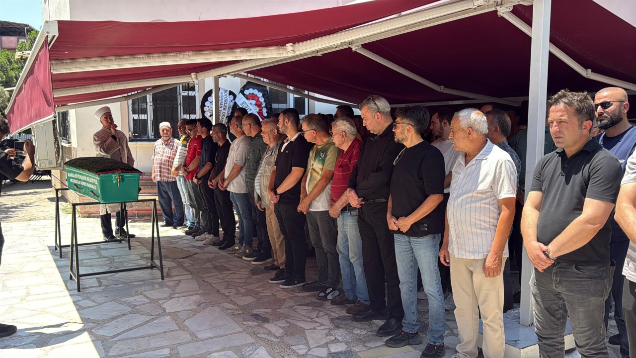 Çadırcı Mustafa Pehlivan toprağa verildi