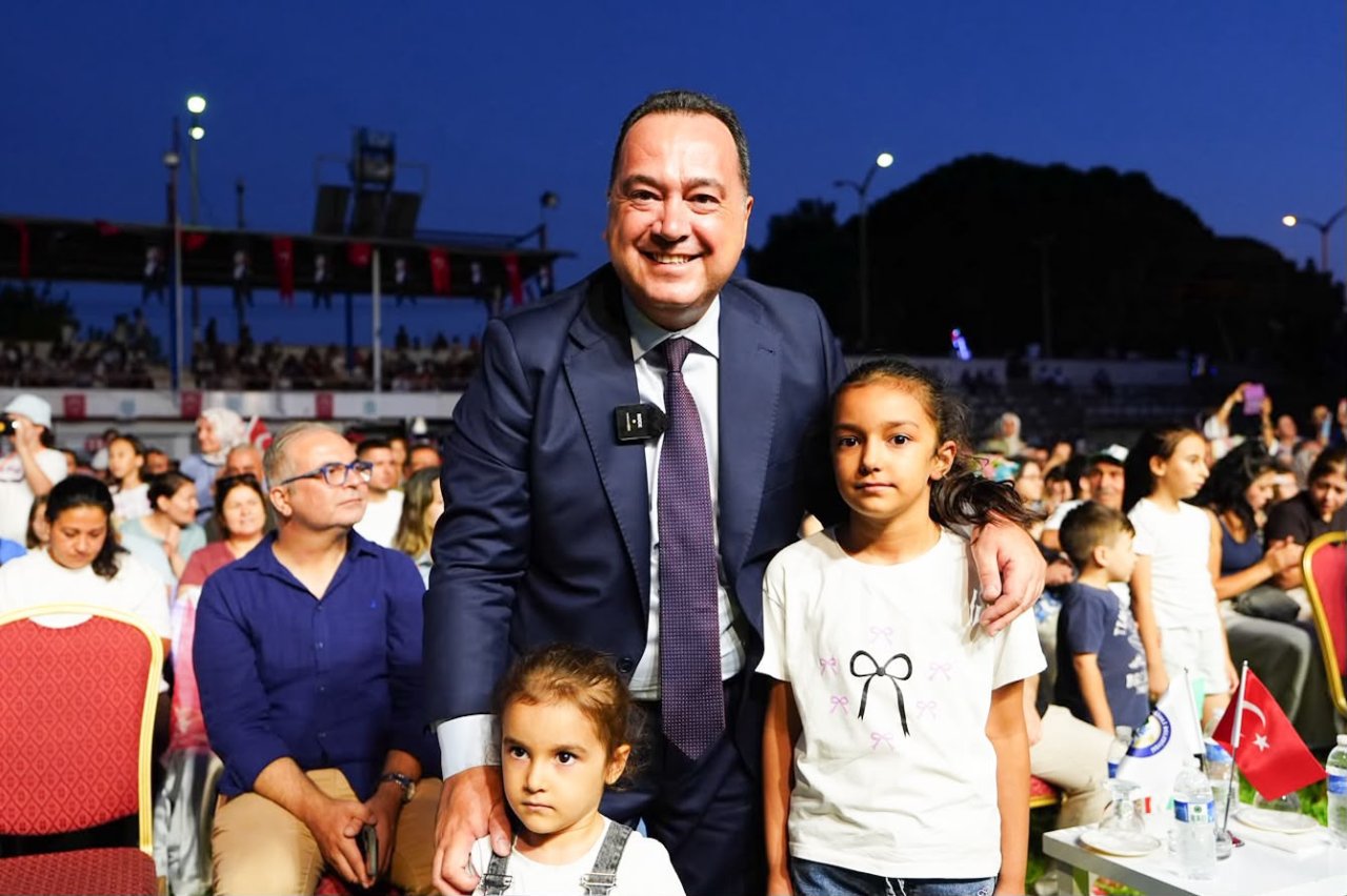 27. Adala Hermos Festivali’nde Onur Akın Rüzgârı Esti