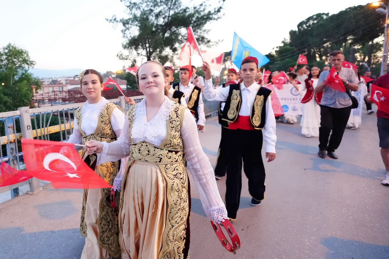 27. Adala Hermos Festivali’nde Onur Akın Rüzgârı Esti
