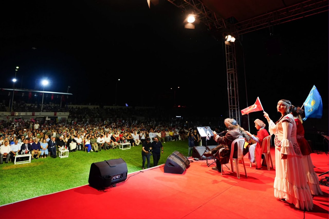27. Adala Hermos Festivali’nde Onur Akın Rüzgârı Esti